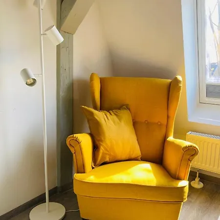 Gutshaus No4 アパート *