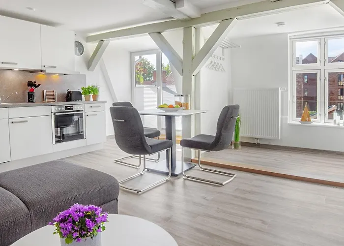 아파트 Gutshaus No4 *